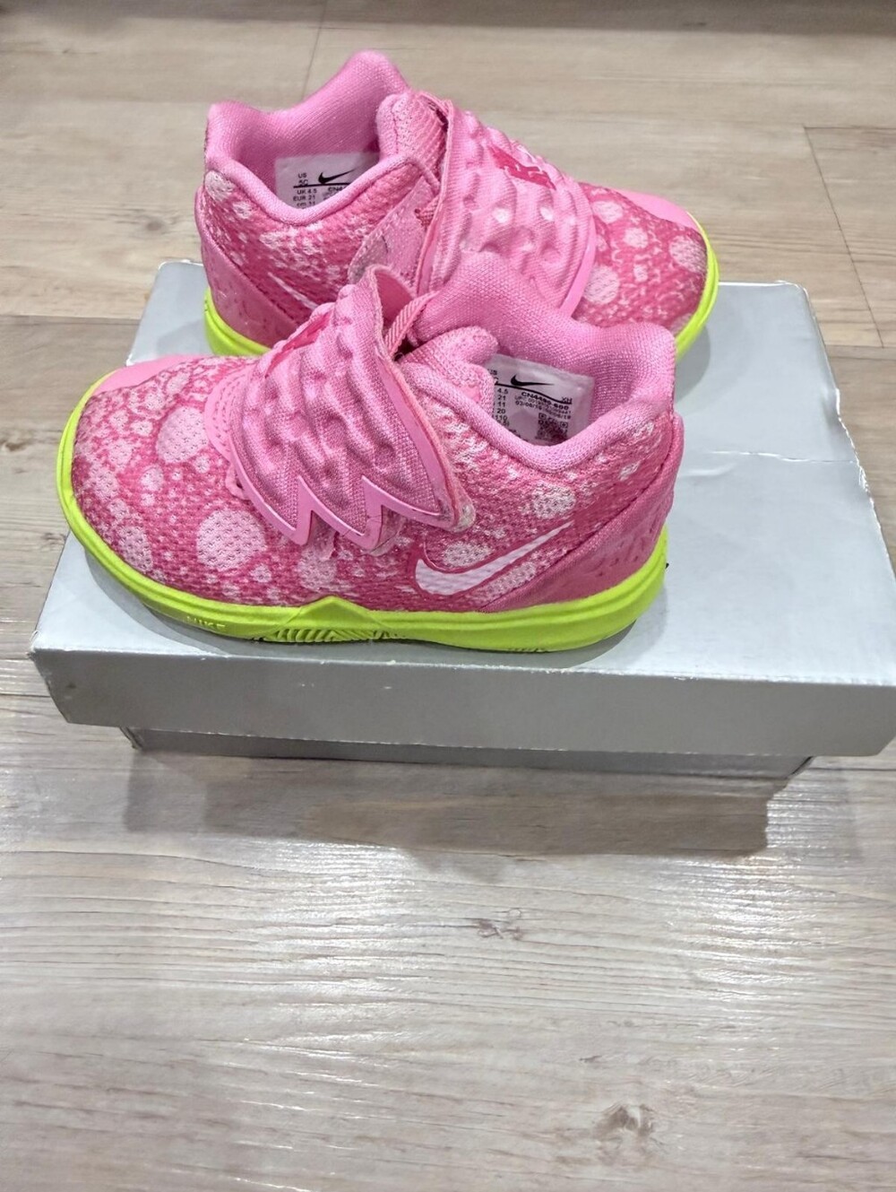 Kyrie 5 SpongeBob Patrick Toddler Shoes Size 5C Pink Volt CN4490-600 OG Box